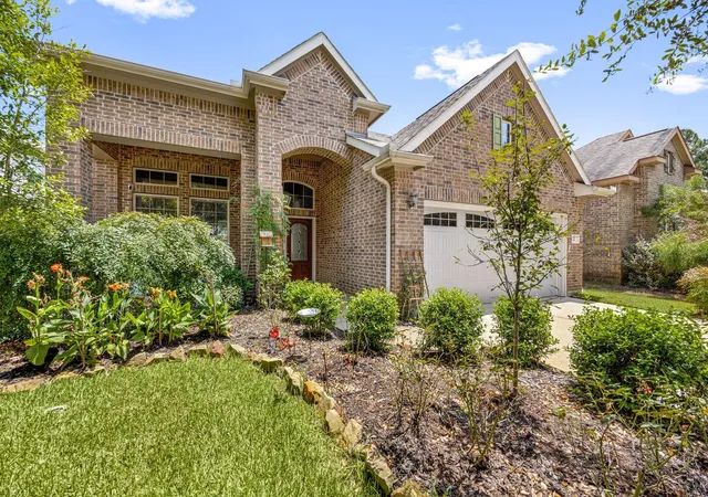 Homes for sale in Spring, TX | 22 S Marshside Pl, Spring, TX 77389 | MLS# 29310911