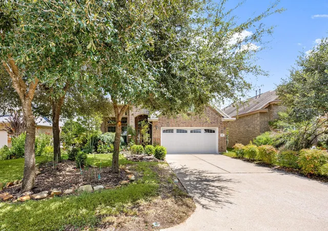 Homes for sale in Spring, TX | 22 S Marshside Pl, Spring, TX 77389 | MLS# 29310911