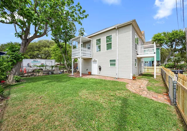 Photo 3 of Single family home for sale at 1913 30th Street, Galveston, TX 77550 | MLS# 53111500 | Listing updated on 2026-08-21