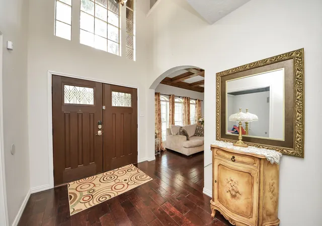 Photo 2 of Single family home for sale at 922 Bayhill Dr, Sugar Land, TX 77479 | MLS# 91134653 | Listing updated on 2026-10-05