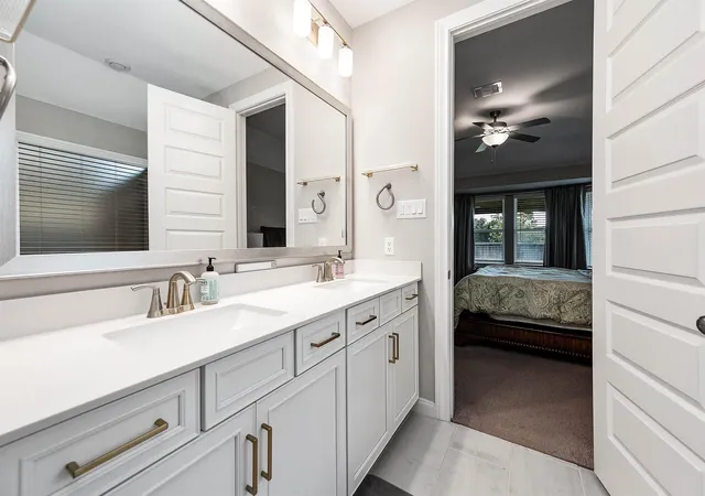 Photo 3 of Single family home for sale at 2710 Summer Indigo Trl, Houston, TX 77089 | MLS# 78280429 | Listing updated on 2026-09-05
