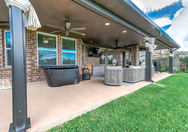 Photo 4 of Single family home for sale at 2710 Summer Indigo Trl, Houston, TX 77089 | MLS# 78280429 | Listing updated on 2026-09-05