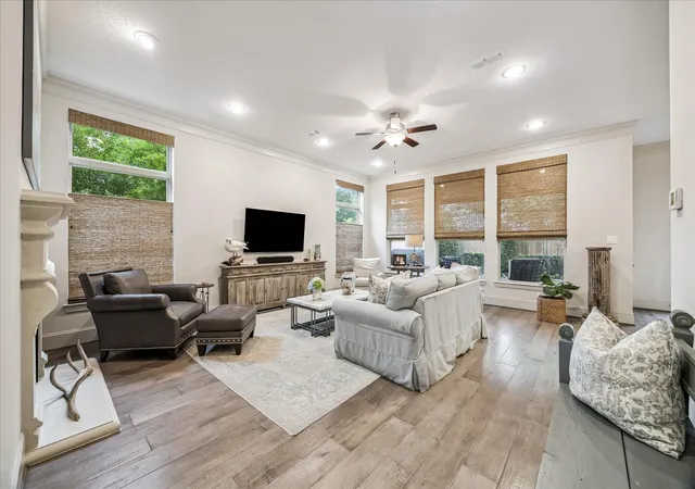 Photo 3 of Single family home for sale at 1710 Cornelius Tr Loop, Houston, TX 77055 | MLS# 90848866 | Listing updated on 2026-09-19