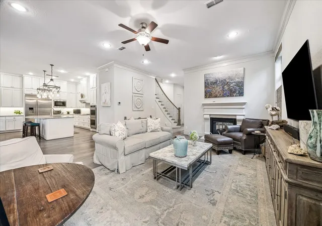 Photo 4 of Single family home for sale at 1710 Cornelius Tr Loop, Houston, TX 77055 | MLS# 90848866 | Listing updated on 2026-09-19