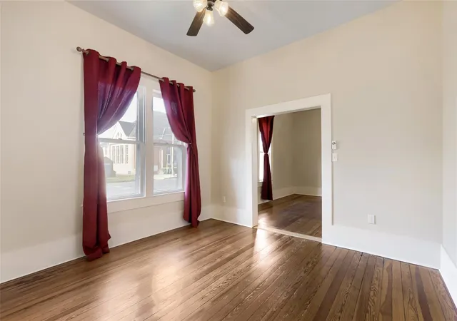 Photo 4 of Single family home for sale at 208 N Ave B, Elgin, TX 78621 | MLS# 83325891 | Listing updated on 2026-07-22