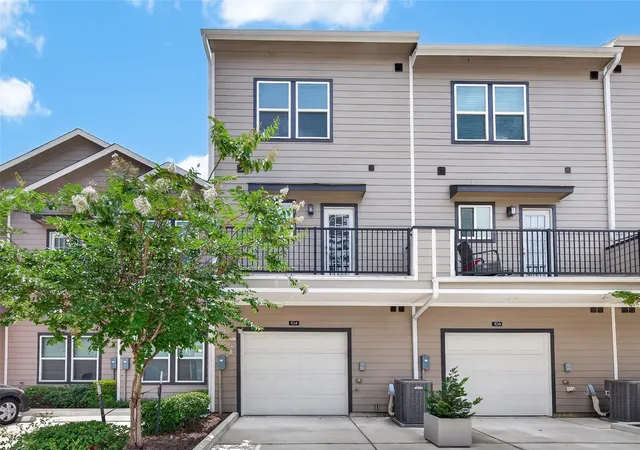 3rd image of 5262 Ella Blvd, Houston, TX 77018