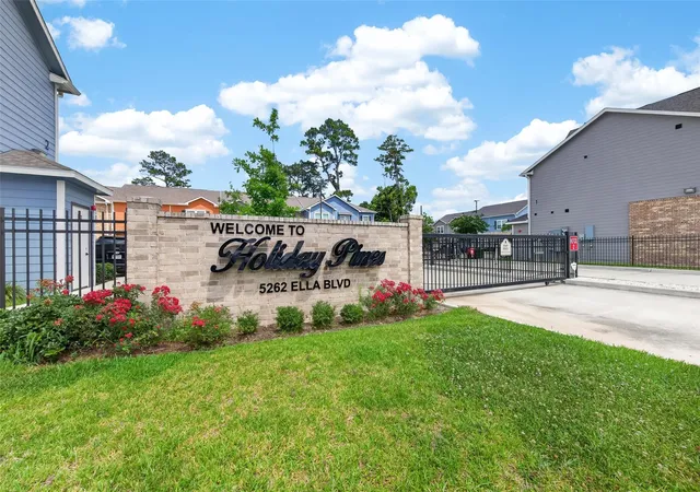 2nd image of 5262 Ella Blvd, Houston, TX 77018