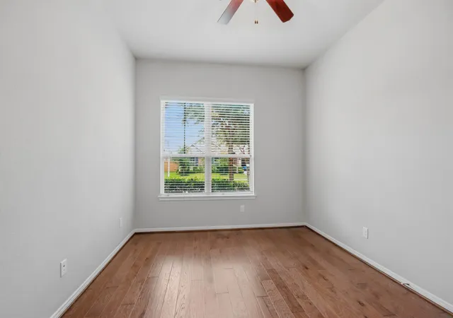 4th image of 12014 Delwood Terrace Dr, Humble, TX 77346 | MLS# 29920536