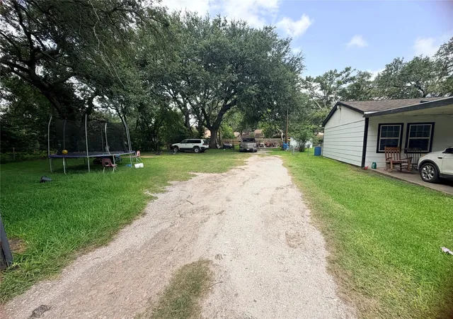 3rd image of 1207 Pirtle St, La Marque, TX 77568 | MLS# 6692414