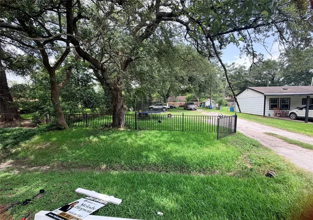 4th image of 1207 Pirtle St, La Marque, TX 77568 | MLS# 6692414
