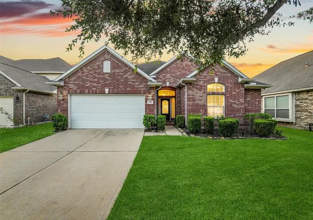 Photo 1 of Sale Pending at 7014 Spruce View Ct, Richmond, TX 77407 | MLS# 33045903 | Listing updated on 2026-09-16