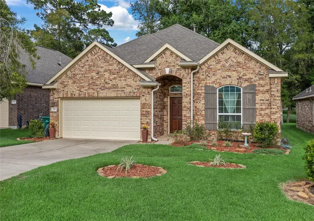 Photo 1 of Single family home for sale at 68 Hallmark Dr, Conroe, TX 77304 | MLS# 60171542 | Listing updated on 2026-08-18