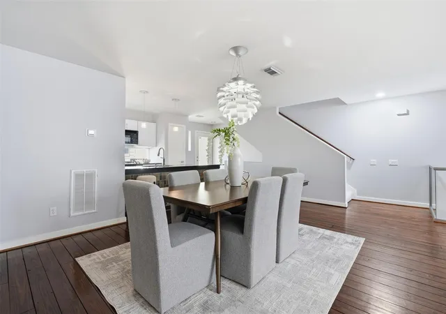 Photo 3 of Townhouse for sale at 6138 Grand Blvd, Houston, TX 77021 | MLS# 37643129 | Listing updated on 2026-09-15