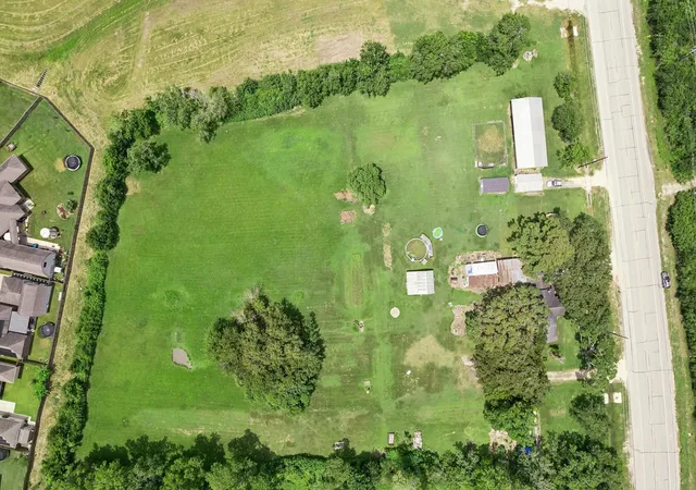 2nd image of 6418 Masters Rd, Manvel, TX 77578 | MLS# 88017835