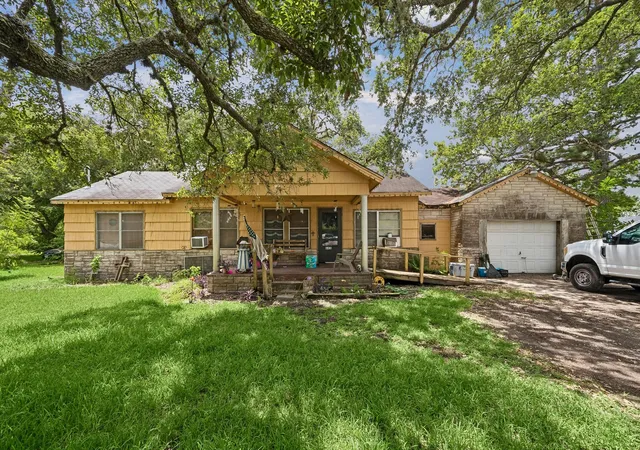 Photo 3 of Single family home for sale at 6418 Masters Rd, Manvel, TX 77578 | MLS# 88017835 | Listing updated on 2026-07-20