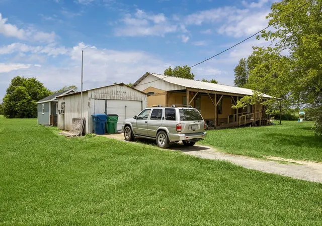 Photo 3 of Single family home for sale at 6418 Masters Rd, Manvel, TX 77578 | MLS# 88017835 | Listing updated on 2026-07-20
