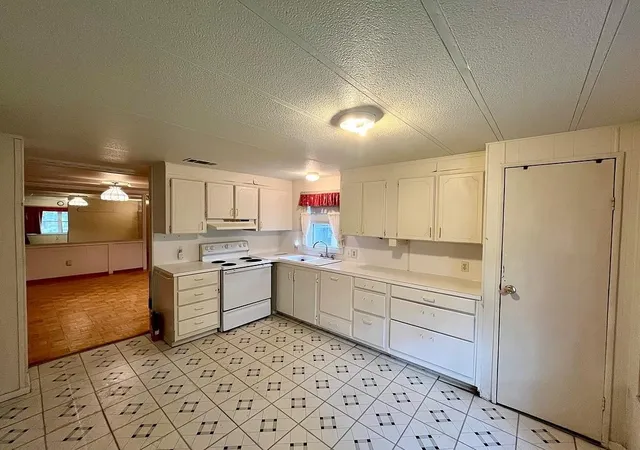 Homes for sale in Weimar, TX | 1393 County Road 2103, Weimar, TX 78962 | MLS# 56451742