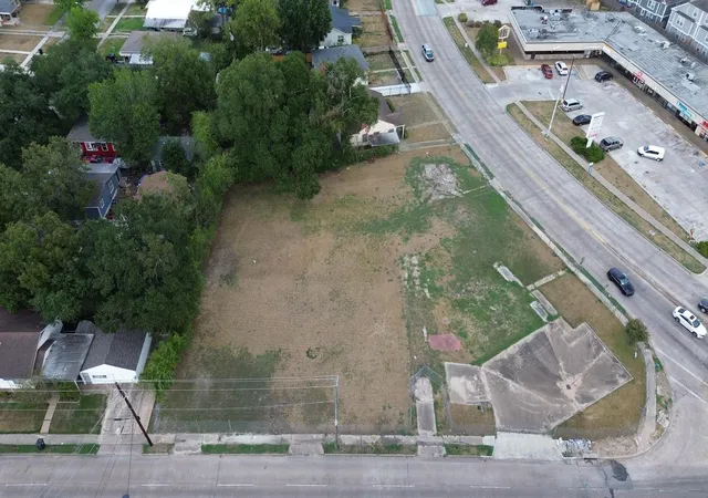 Photo 2 of Land for sale at 7003 Woodridge Dr, Houston, TX 77087 | MLS# 46117445 | Listing updated on 2026-07-15