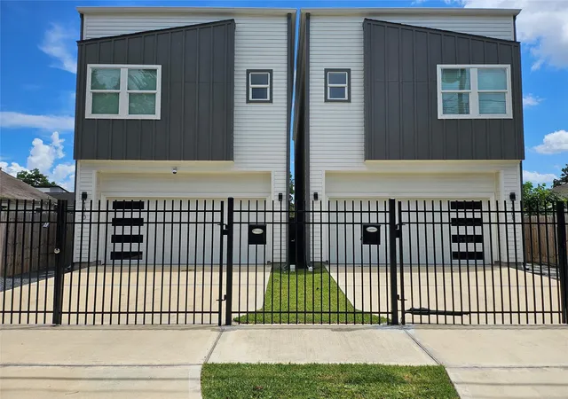 1st image of 1510 Weiss St, Houston, TX 77009 | MLS# 16179800