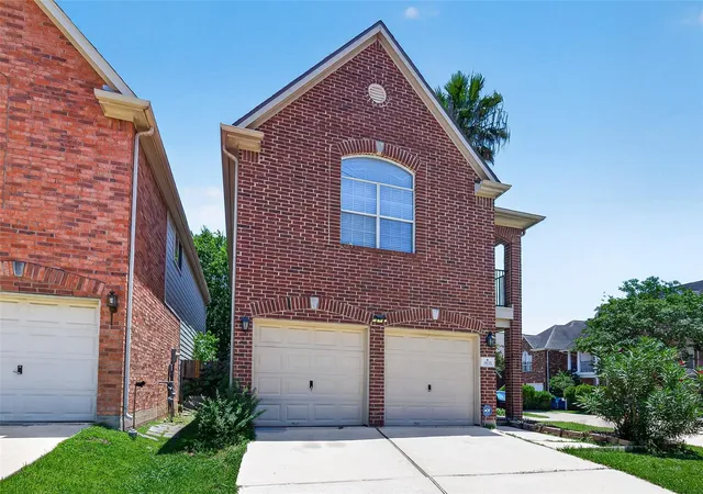 Photo 2 of Sale Pending at 3655 Royal Royce Dr, Houston, TX 77042 | MLS# 36740640 | Listing updated on 2026-09-19