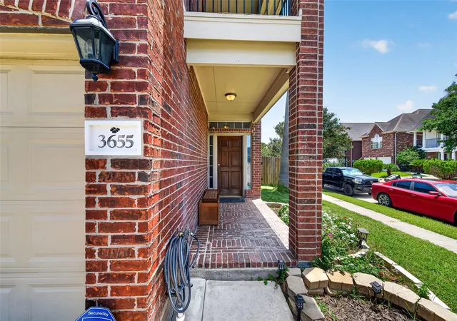 Photo 3 of Sale Pending at 3655 Royal Royce Dr, Houston, TX 77042 | MLS# 36740640 | Listing updated on 2026-09-19