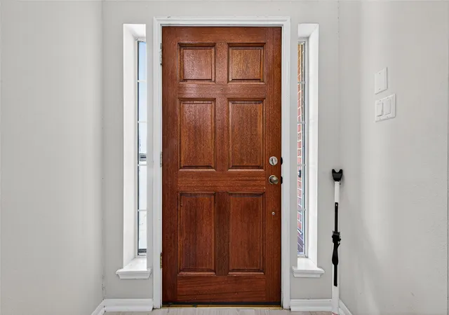 Photo 4 of Sale Pending at 3655 Royal Royce Dr, Houston, TX 77042 | MLS# 36740640 | Listing updated on 2026-09-19