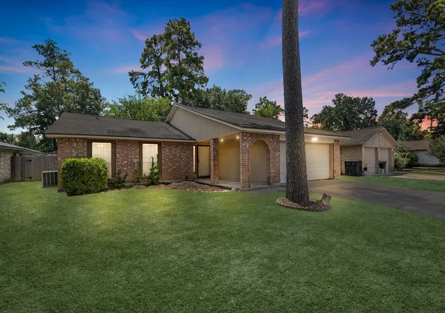Photo 3 of Single family home for sale at 4930 Fitzwater Dr, Spring, TX 77373 | MLS# 67214542 | Listing updated on 2026-08-26