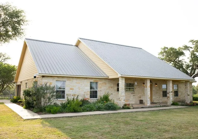 Photo 1 of Single family home for sale at 3240 Concrete Edgar Rd, Cuero, TX 77954 | MLS# 9539835 | Listing updated on 2026-07-22
