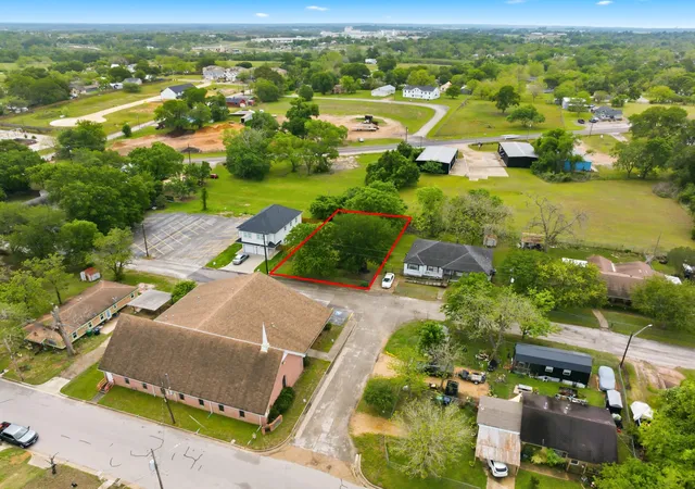 Homes for sale in Brenham, TX | 1314 Washington St, Brenham, TX 77833 | MLS# 38112308