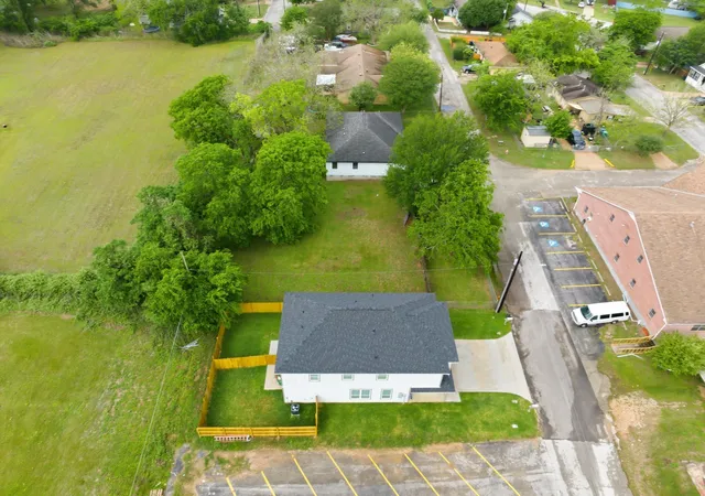 Homes for sale in Brenham, TX | 1314 Washington St, Brenham, TX 77833 | MLS# 38112308