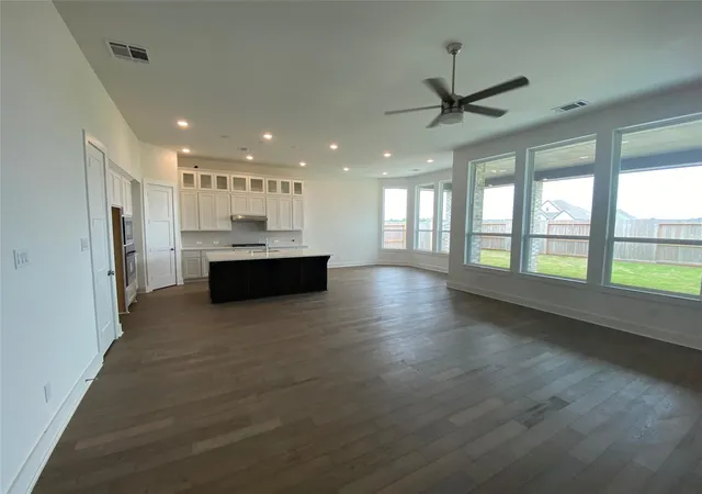 Homes for sale in Mont Belvieu, TX | 12246 Valencia Blvd, Mont Belvieu, TX 77523 | MLS# 48719558