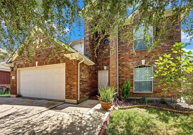 Photo 1 of Single family home for sale at 13903 Fort Nelson Dr, Houston, TX 77083 | MLS# 60596187 | Listing updated on 2026-09-19
