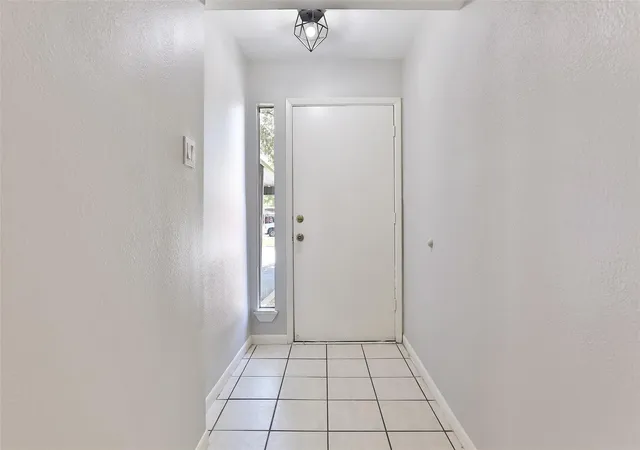 4th image of 5005 Georgi Ln #107, Houston, TX 77092 | MLS# 59179672
