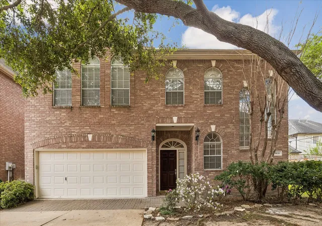 Photo 3 of Single family home for sale at 5638 Avalon Way, Houston, TX 77057 | MLS# 21402786 | Listing updated on 2026-08-20