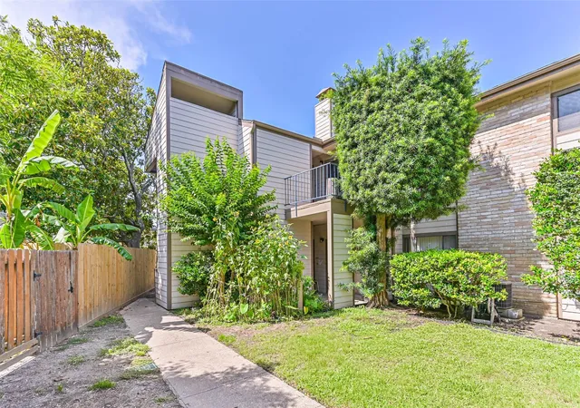 Condo for sale at 7106 N Holiday Dr #7106, Galveston, TX 77550 | MLS# 540072