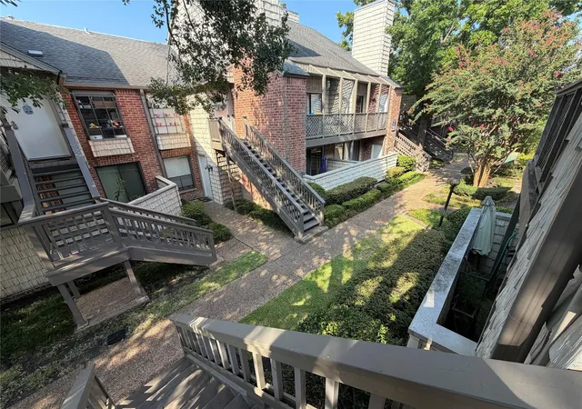 Photo 3 of Condo for sale at 2829 Timmons Ln #172, Houston, TX 77027 | MLS# 31379453 | Listing updated on 2026-08-31