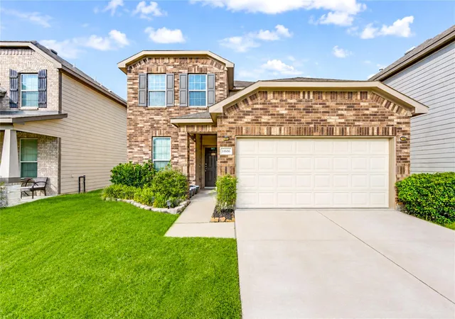 Photo 2 of Single family home for sale at 14606 Aspen Peak Dr, Houston, TX 77069 | MLS# 84637240 | Listing updated on 2026-08-24