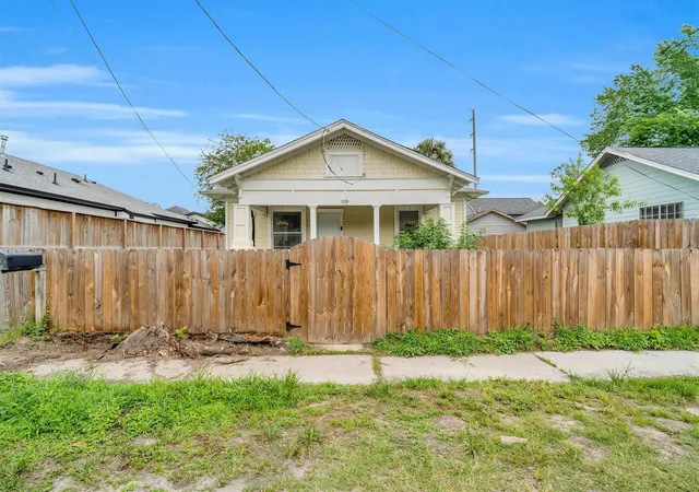 Homes for sale in Houston, TX | 1109 Gargan St, Houston, TX 77009 | MLS# 55091523