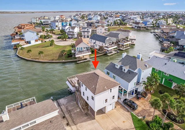 Photo 3 of Single family home for sale at 1814 Tiki Dr, Galveston, TX 77554 | MLS# 84446812 | Listing updated on 2026-04-25