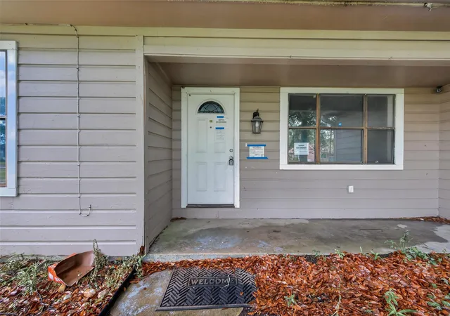 3rd image of 217 N Holly Ave, Cleveland, TX 77327 | MLS# 89337911