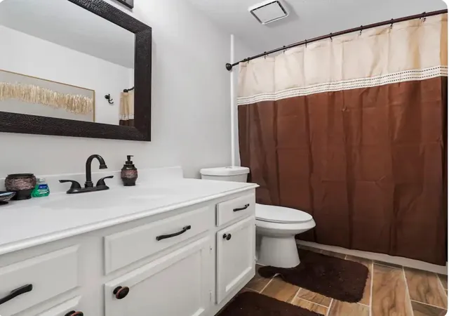 Photo 3 of Single family home for sale at 7326 Foxport Ln, Humble, TX 77338 | MLS# 32854090 | Listing updated on 2026-09-03