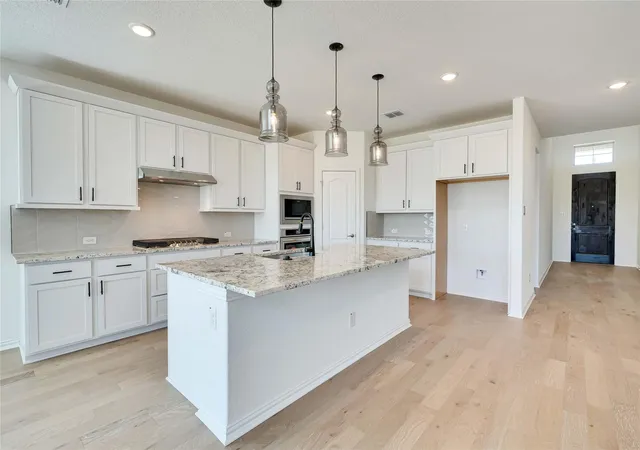4th image of 2806 Caspian Creek Ln, Iowa Colony, TX 77583 | MLS# 50274240