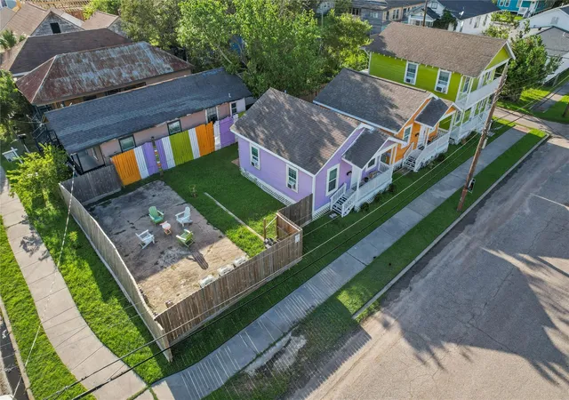 Photo 3 of Multi family home for sale at 1113 28th Street, Galveston, TX 77550 | MLS# 73205143 | Listing updated on 2026-07-17