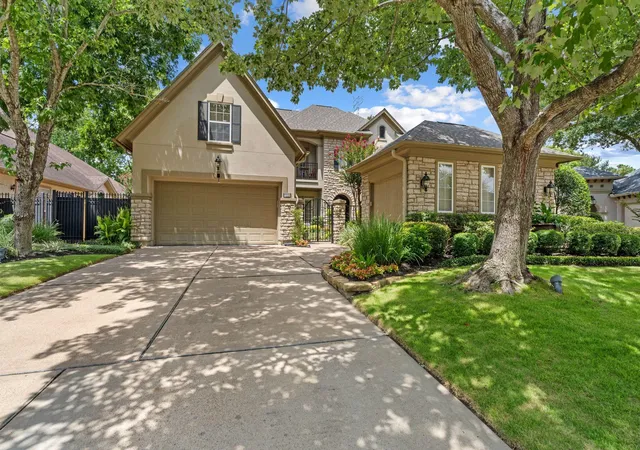 Photo 1 of Sale Pending at 11506 Manorhouse Ln, Houston, TX 77082 | MLS# 82595544 | Listing updated on 2026-09-20