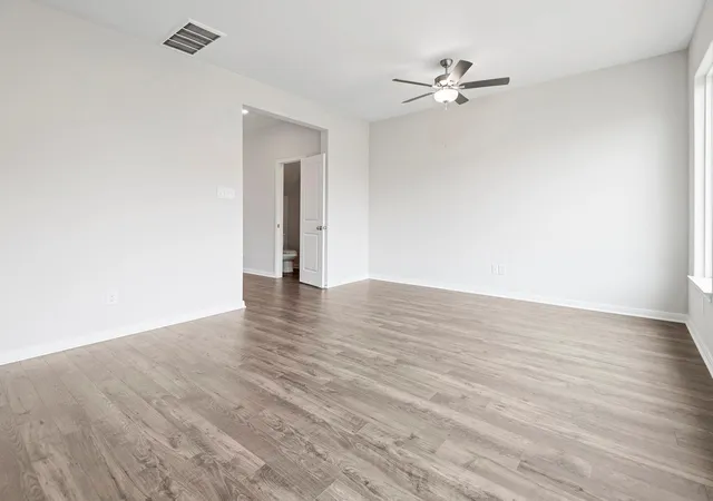 Photo 2 of Single family home for sale at 6511 Winter Elm St, Houston, TX 77048 | MLS# 3163967 | Listing updated on 2026-08-29
