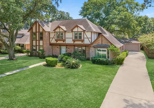 Photo 2 of Single family home for sale at 8011 Liberty Elm Ct, Spring, TX 77379 | MLS# 59674834 | Listing updated on 2026-09-07