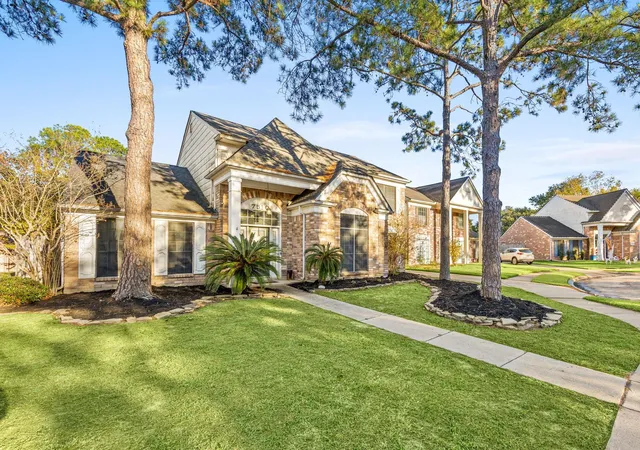 Photo 3 of Single family home for sale at 7510 Blue Bonnet Run Ct, Houston, TX 77095 | MLS# 59062648 | Listing updated on 2026-09-02