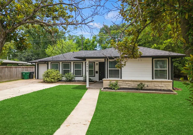 Photo 1 of Sale Pending at 4618 Ella Blvd, Houston, TX 77018 | MLS# 918899 | Listing updated on 2026-09-16