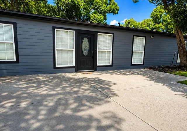 2nd image of 4501 E 38th St, Dickinson, TX 77539 | MLS# 65763590