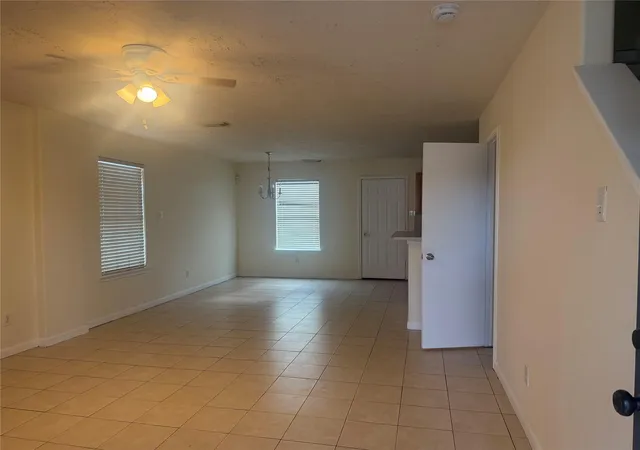 Photo 3 of Sale Pending at 21219 Grand Linden Ct, Humble, TX 77338 | MLS# 82514345 | Listing updated on 2026-08-23